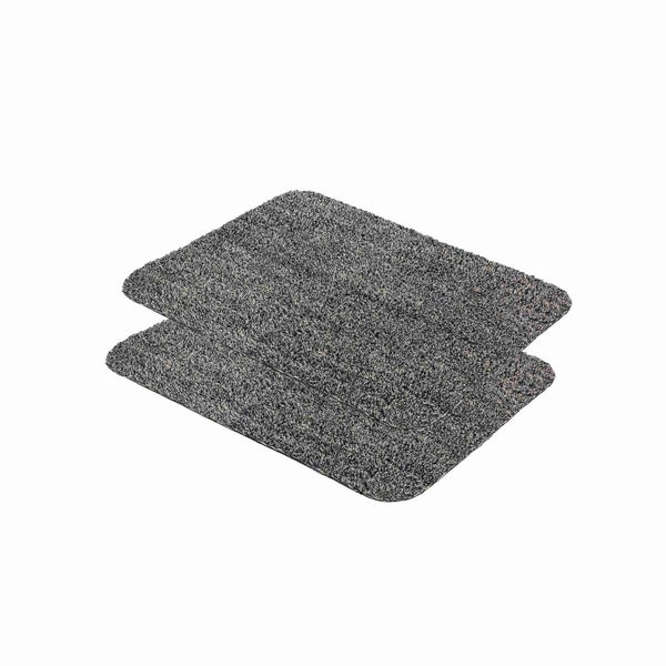 Zwei Fußmatten aus Textil