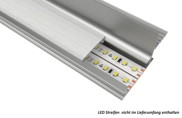Gartenset mit rundem Holztisch und vier Stühlen mit Armlehnen