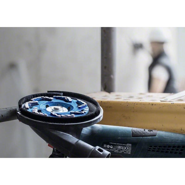 Druckluft Nietpistole mit Nietkopf und Anschlussstück