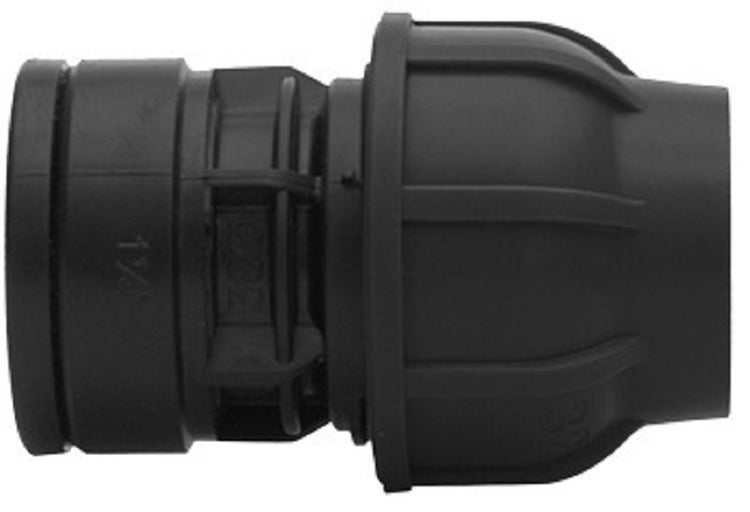 Schwarzer Polyethylen-Klemmverbinder für Wasserleitungen.