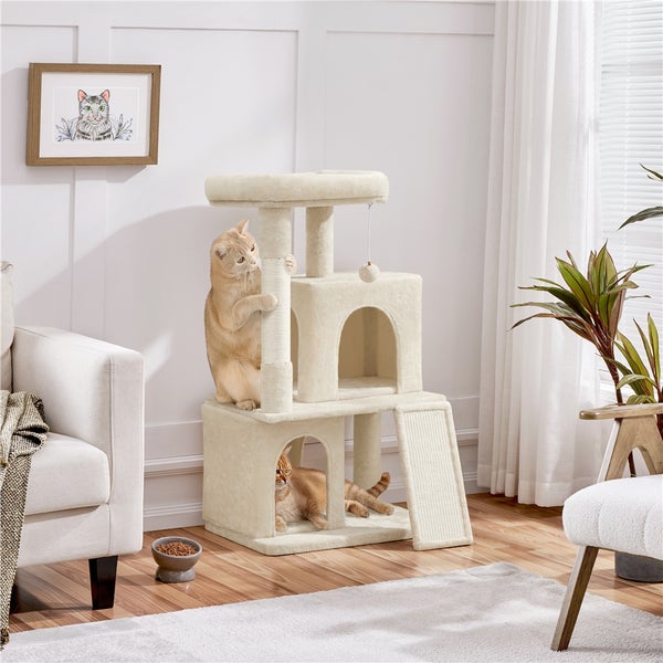Beige Kratzbaum mit zwei Katzen in einem hellen Raum.