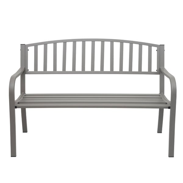 Gartenbank aus Metall, Grau, mit Lattenrost und gebogener Rückenlehne.