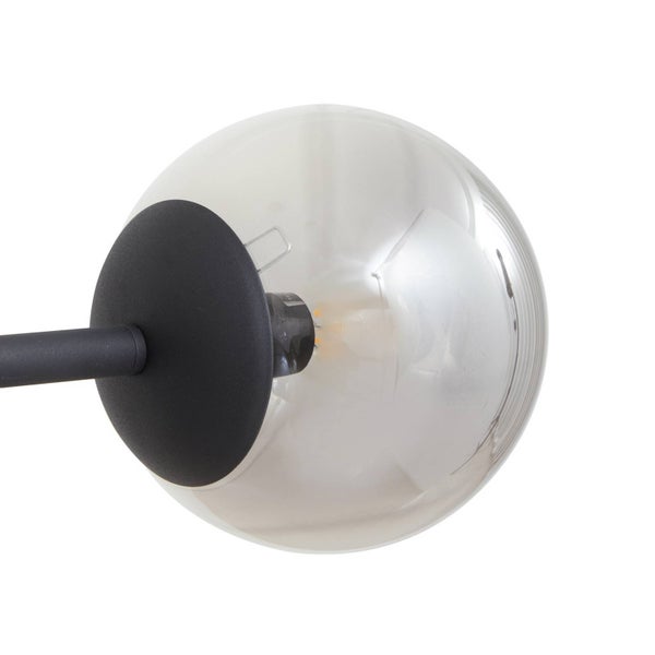 Glaskugellampe mit schwarzer Halterung