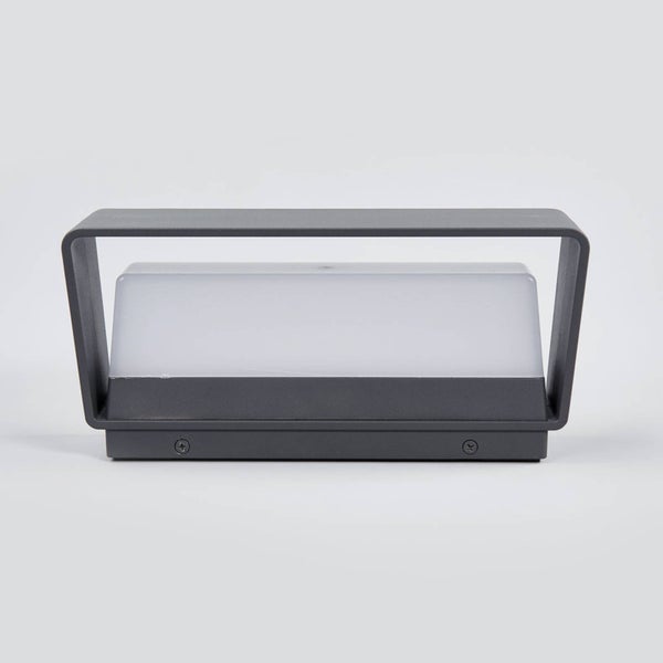 Rechteckige LED-Außenwandleuchte in Anthrazit mit weißem Diffusor.