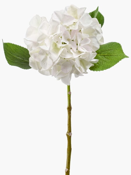 Künstlicher Pflanzenzweig mit grünen Blättern und silbernem Metallring.