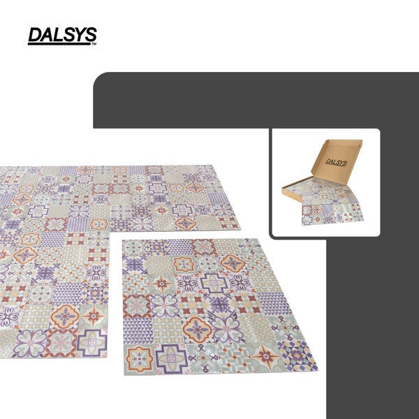 Dalsys Logo, vintage Fliesen mit orientalischem Muster im Set sowie die Produktverpackung aus Karton.