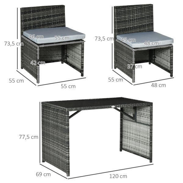 Gartenmöbel-Set aus grauem Polyrattan mit zwei Sesseln, Sitzkissen und einem Tisch inklusive Maßangaben in Zentimeter.