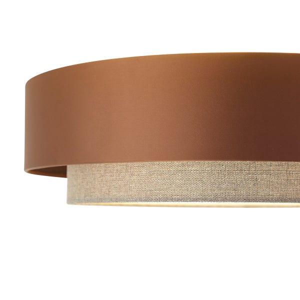 Zweistufige Deckenleuchte mit Textilschirm in Braun und Beige.