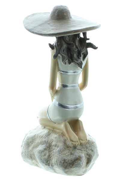 FRANK FLECHTWAREN | Figur Stranddame auf Fels, 12 x 8 x 18 cm, POLYRESIN