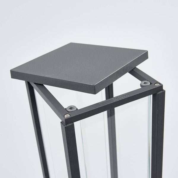 Dekorative Metallbrücke für den Garten