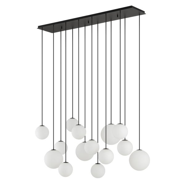 Hängeleuchte mit mehreren runden Lampenschirmen und schwarzer Aufhängung