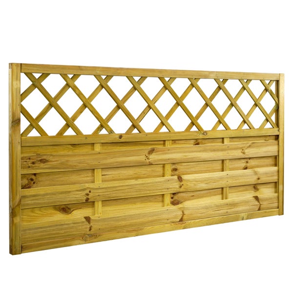 Holzzaun mit Rautenmuster