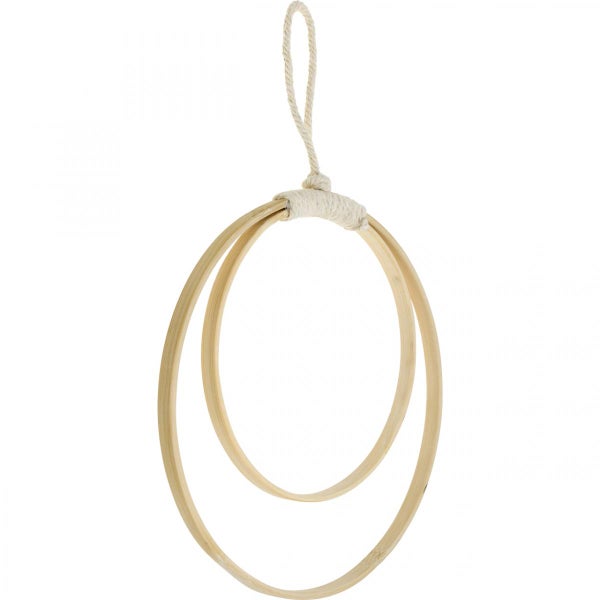 Dekorationsobjekt mit zwei Bambusringen und Aufhängeschnur