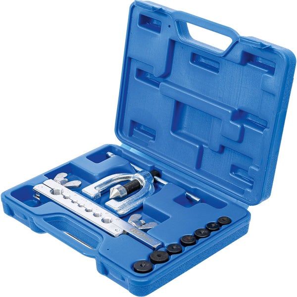 Bördelgerät-Satz im geöffneten blauen Kunststoffkoffer