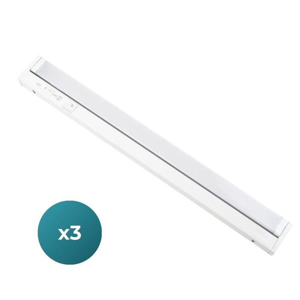 Drei weiße LED Unterbauleuchten