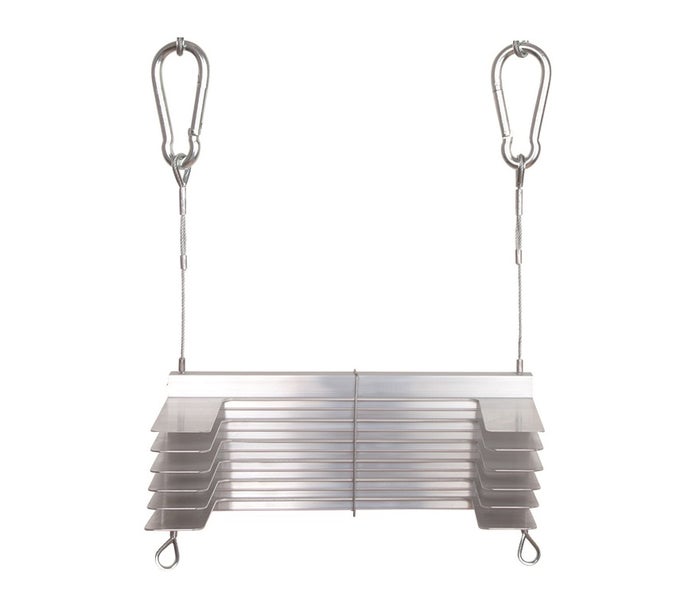 Edelstahl-Lamellenset mit Drahtseilaufhängung und zwei Karabinern.