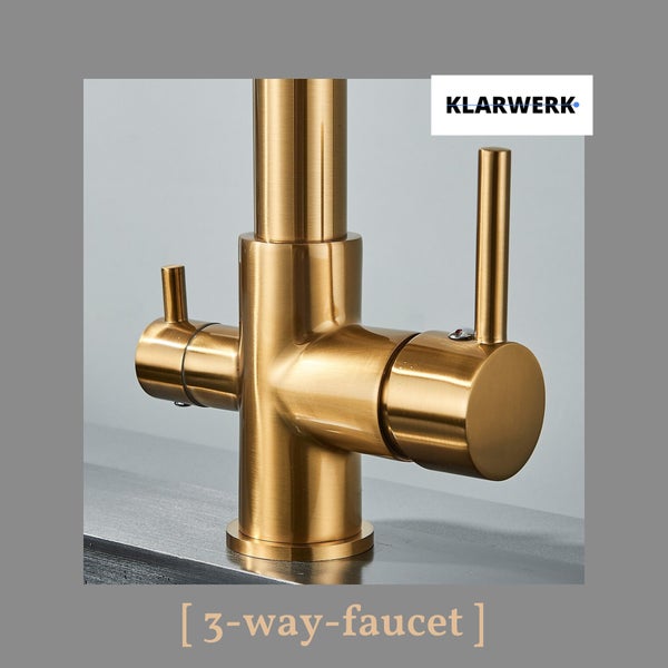 KLARWERK Drei-Wege-Armatur aus gebürstetem Metall in Gold-Optik.