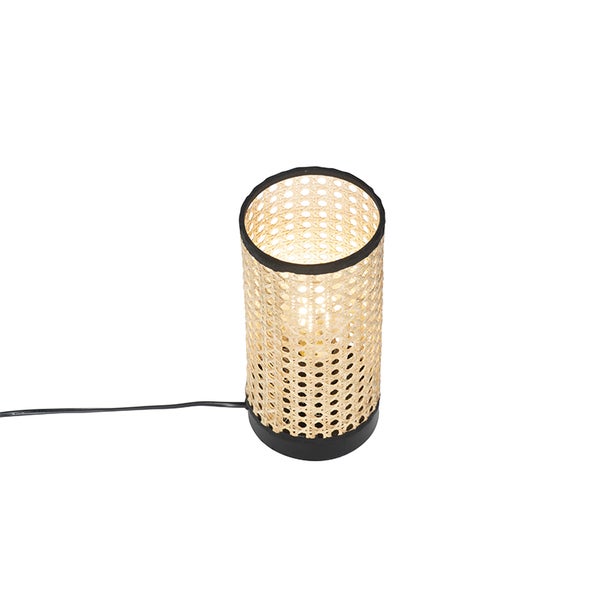 Tischleuchte mit geflochtenem Schirm
