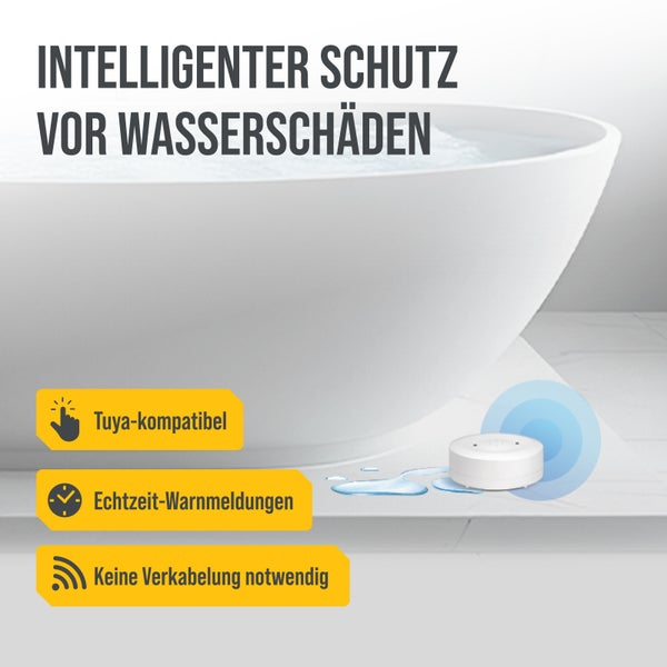 Smart-Wassersensor auf Badezimmerboden neben einer Wasserpfütze, Tuya-kompatibel, Echtzeit-Warnmeldungen, kabellos.