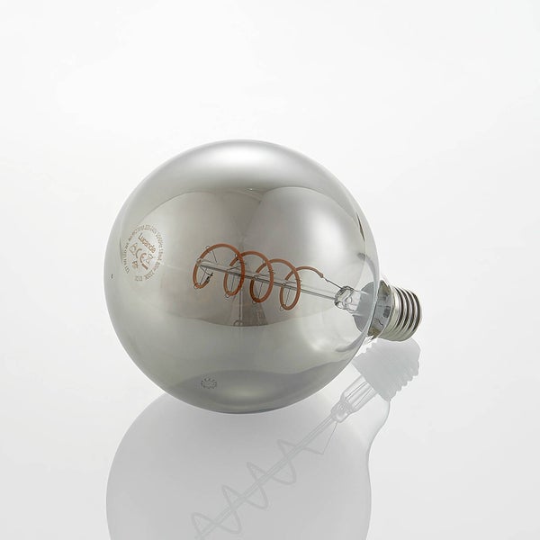 Lucande LED-Filament-Leuchtmittel, Globusform, Rauchglas mit E27-Sockel und Spiraldraht.
