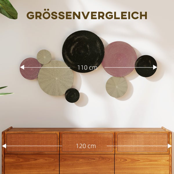 Größenvergleich der Wanddekoration aus Seegras und eines Holzschranks