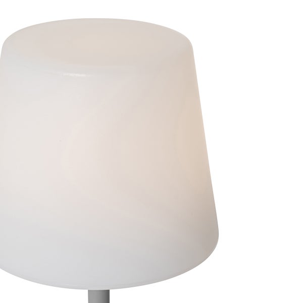 Weißer konischer Lampenschirm aus Kunststoff für eine Tischleuchte.