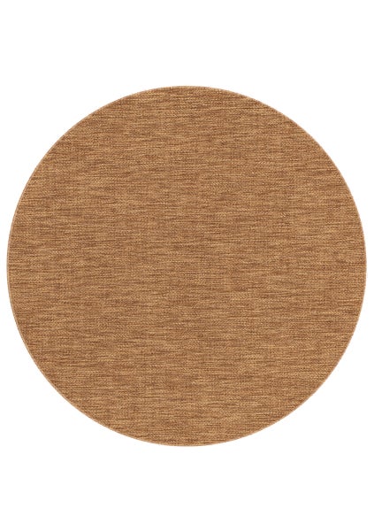 Runder Teppich mit gewebter Struktur in Braun.