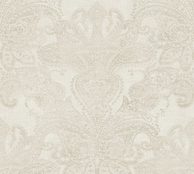 Nahaufnahme einer beigen Tapete mit Paisley-Muster.