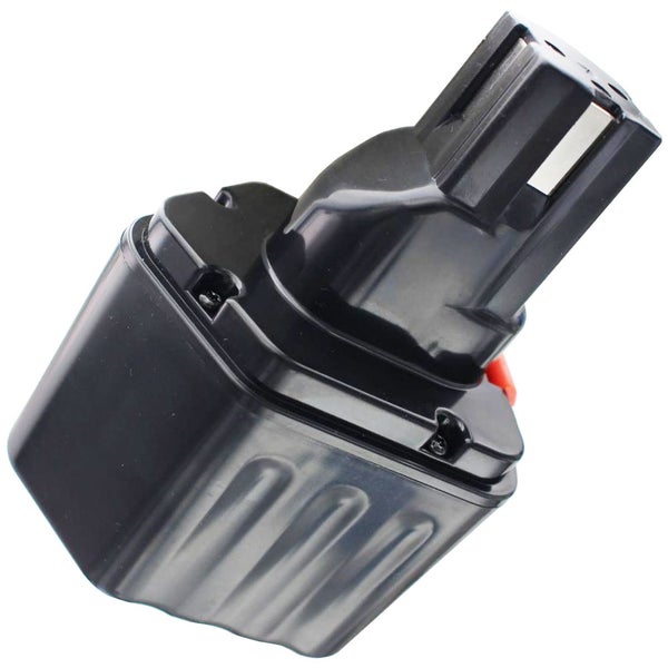 Detailansicht eines Doppelstabmattenzauns mit Pfostenbefestigung