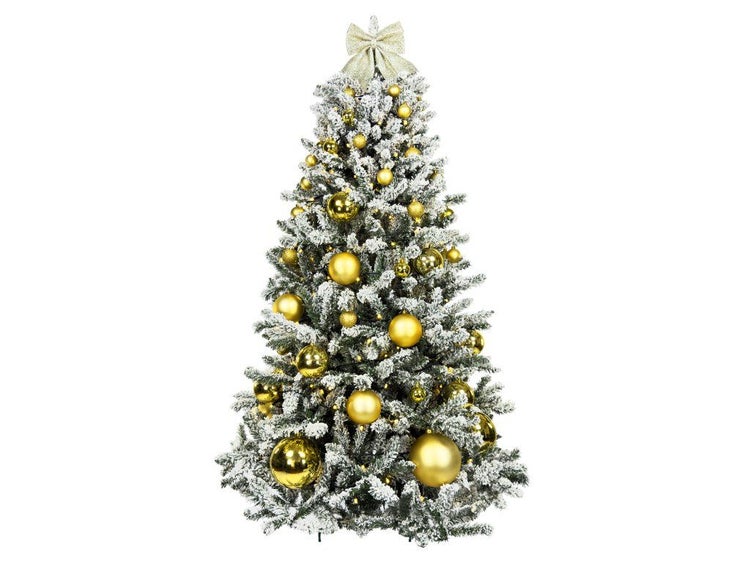 Künstlicher, verschneiter Weihnachtsbaum mit Beleuchtung und Schmuck in goldener Optik.