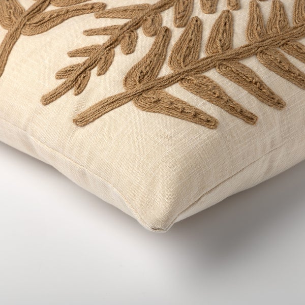 Dekokissen mit Pflanzenmotiv