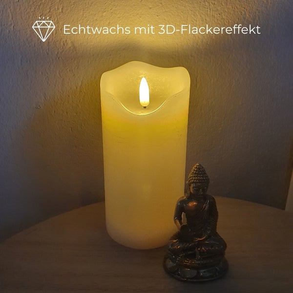 Dekorative Echtwachskerze mit 3D-Flammeneffekt und einer Buddha-Statue
