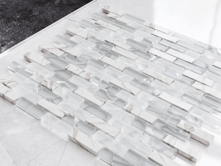 Glas-Naturstein-Mosaikfliese mit rechteckigen Stäbchen aus Marmor und Glas in verschiedenen Oberflächenstrukturen.