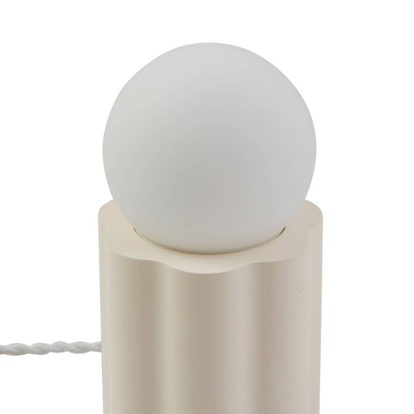 Tischleuchte mit Kugelform