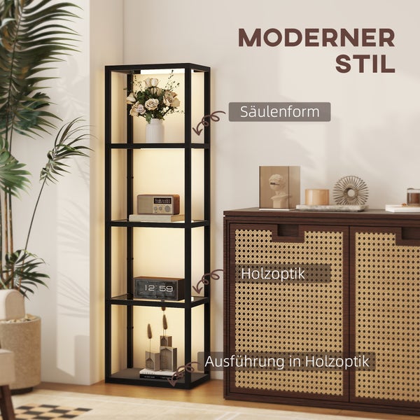 Modernes beleuchtetes Standregal in Säulenform neben einer Kommode in Holzoptik mit Wiener Geflecht in einem hellen Zimmer.