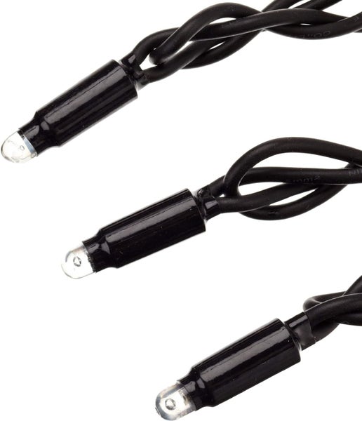 LED-Lichterkette mit schwarzen Kabeln