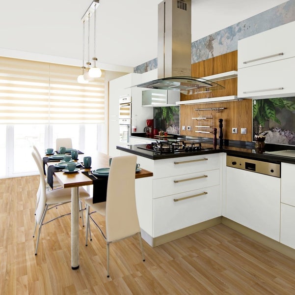 Toilettendeckel mit Steinmotiv und Blättern