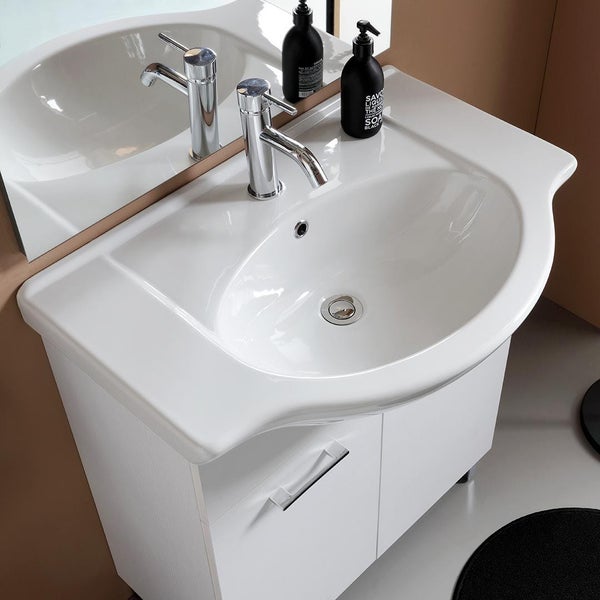 Waschtisch mit Unterschrank, Armatur und Seifenspender