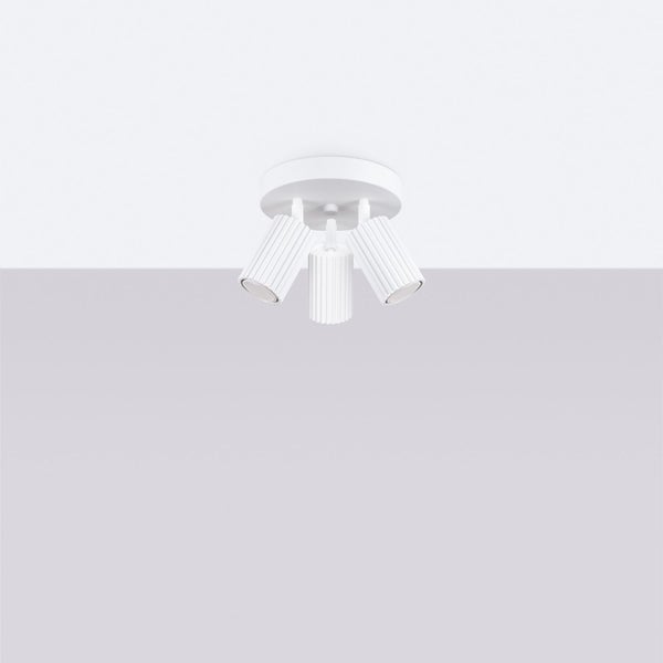 Deckenleuchte mit drei Strahlern