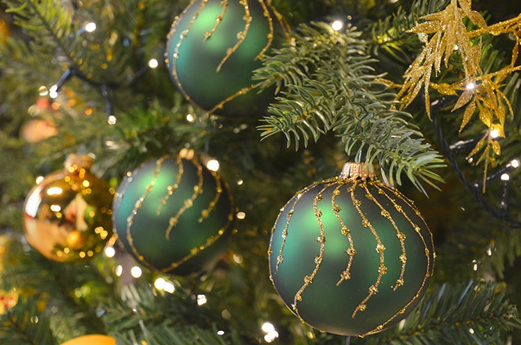 Tannengrün matt 8cm Glaskugel mit Goldstreifen beflockt (6 Stück) (GMK), 6 Stck., Weihnachtsbaumkugeln, Christbaumschmuck, Weihnachtsbaumanhänger