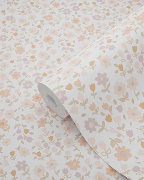 Tapetenrolle mit Blumenmuster