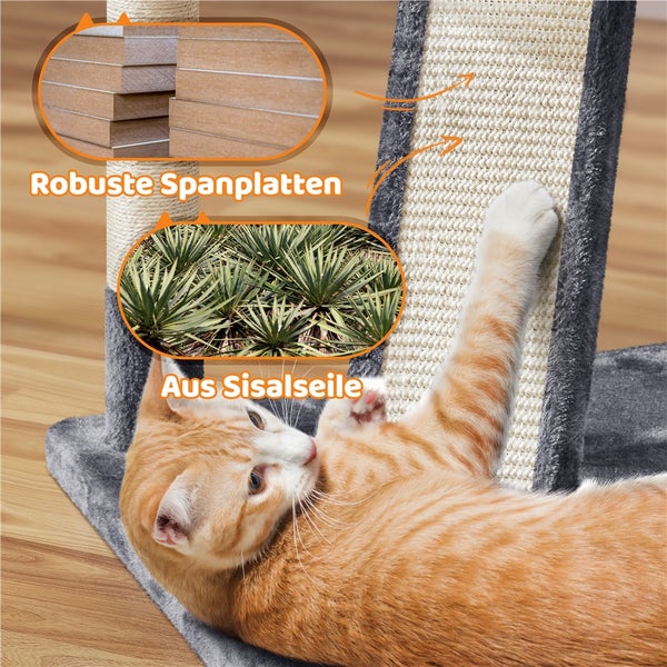 Katze an einem Kratzbaum mit Sisalseil und Spanplatten