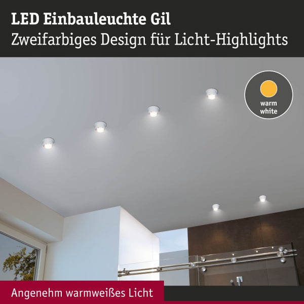 LED Einbauleuchte Gil im Deckeneinbau mit warmweißem Licht in einem modern gestalteten Innenraum.