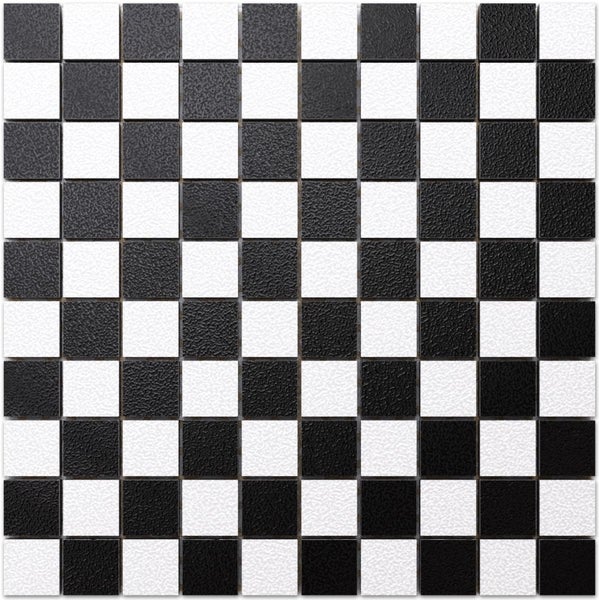 Quadratische Mosaikfliese aus Keramik im schwarz-weißen Schachbrettmuster mit strukturierter Oberfläche.