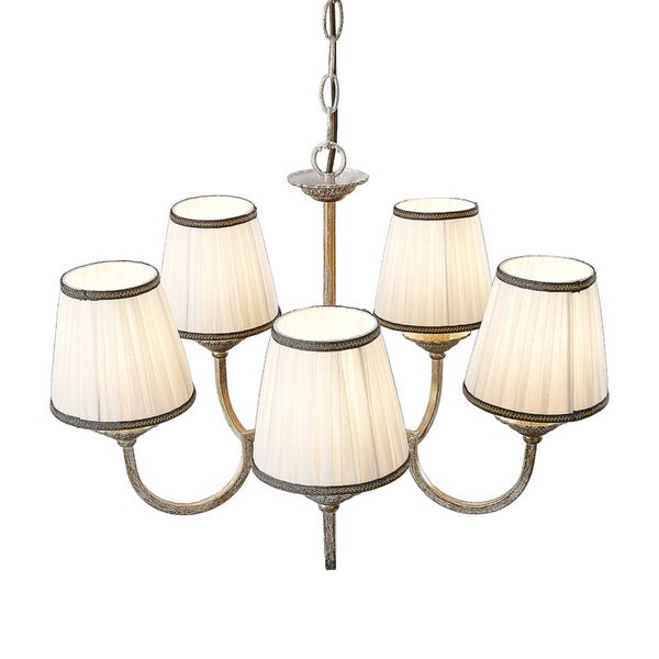 Fünfflammiger Kronleuchter mit plissierten Stoffschirmen und antikem Metallgestell mit geschwungenen Armen und Kette.