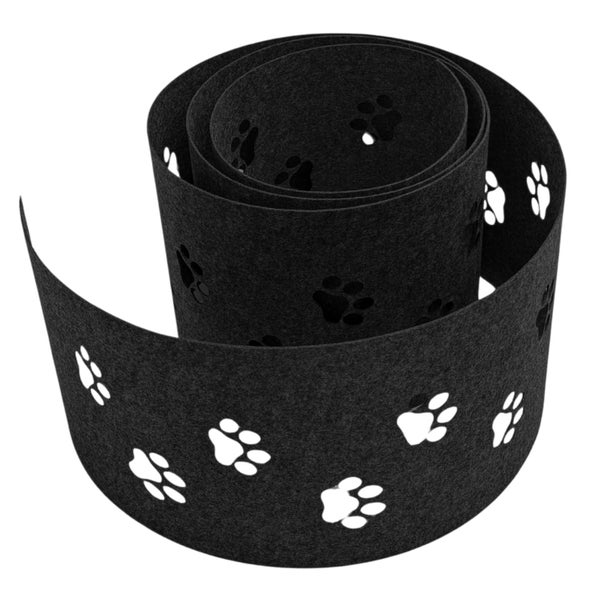 Schwarzer Filzstreifen mit Pfotenmuster