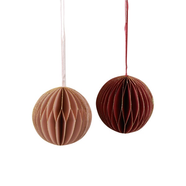 Zwei Papierornamente in Kugelform mit Aufhängung