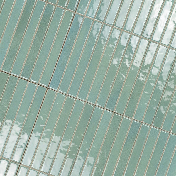 Wandfliese im Rechteckformat mit glänzender Oberfläche in Ziegeloptik für Innenbereiche