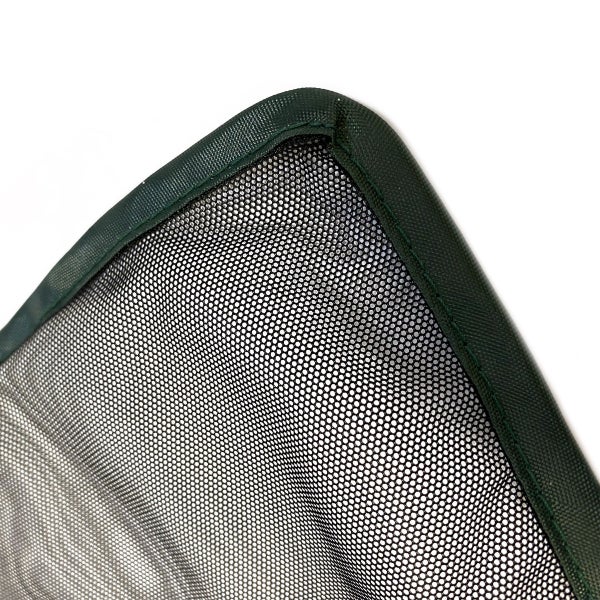 Weiße Hebeanlage aus Kunststoff für Abwasser mit mehreren Anschlüssen, Modell Saniaccess.