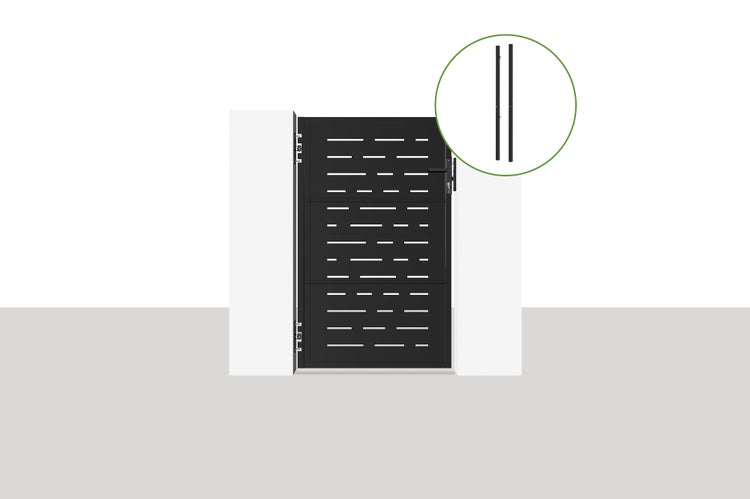 Gartentor mit horizontalen Aussparungen und zwei Torpfosten im Detail